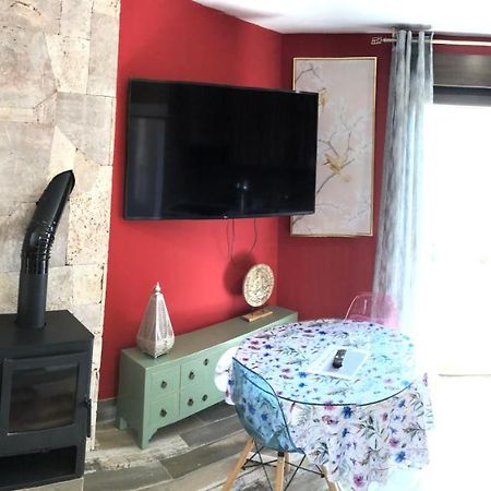Apartamentos Deluxe Con Jacuzzi O Chimenea Love For Two Collado Mediano Exterior foto